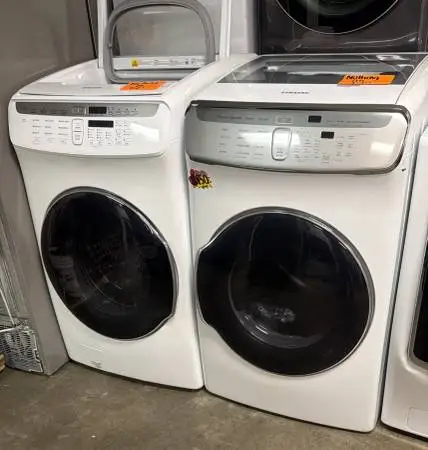 Samsung white flex 2 in1 washer and gas dryer