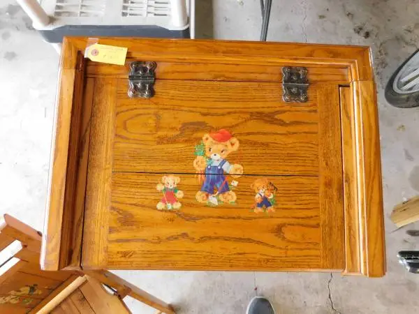 Childs Desk With Chair Vintage 1941