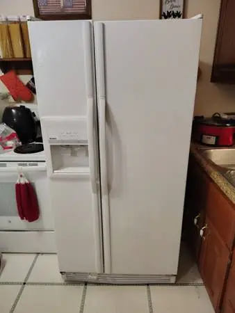 Side by side refrigerator