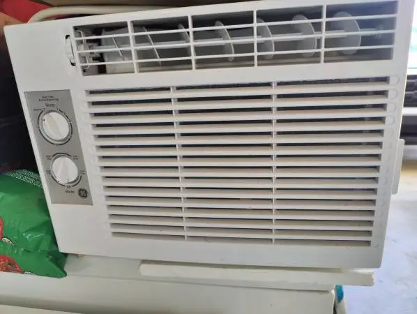 GE Window Air Conditioner 5100 BTU AC Hurry