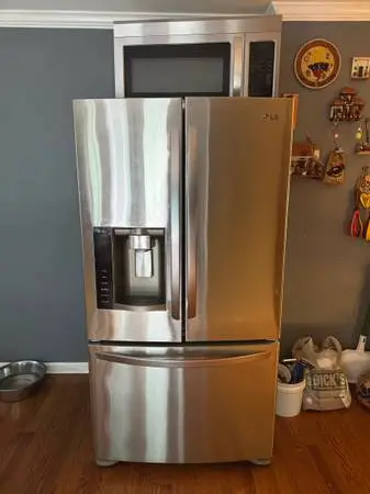 LG Refrigerator & Microwave