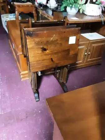 4-TV Trays and  Stand 10412 10413