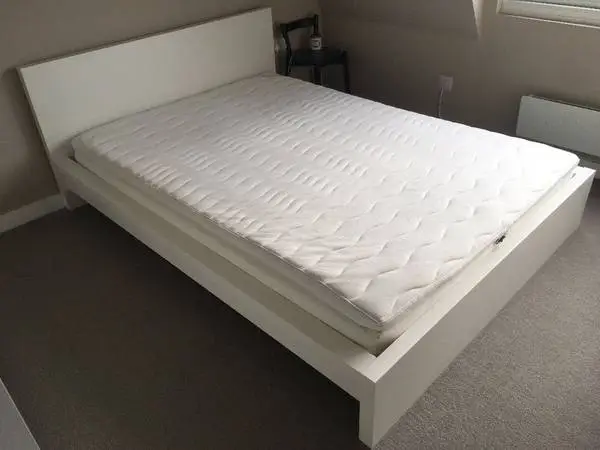 White Full and Queen Beds, Delivery?