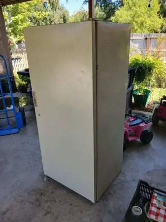 Upright freezer
