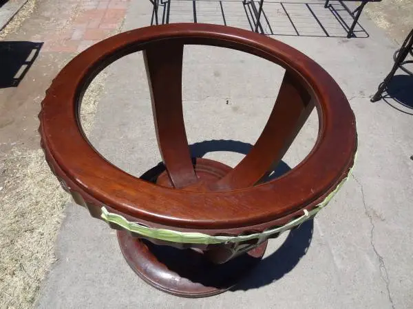 Round wood table missing top