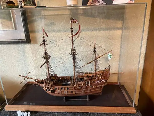 1700s Tall Ship Model-Hand made-Includes show display case
