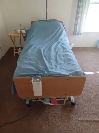 Hospital bed with newer 10 in memory foam mattress