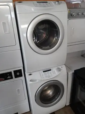 ★Maytag Neptune stackable front load washer and dryer set