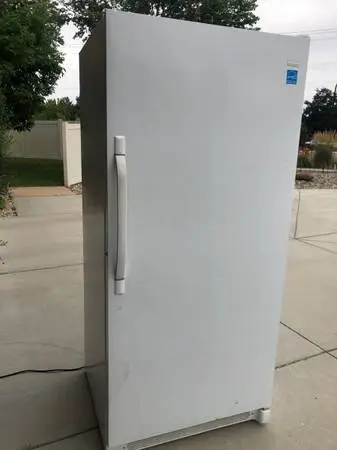 Standing freezer