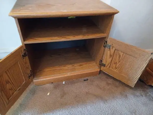 TV/ PRINTER / MICROWAVE STAND ON WHEELS-----