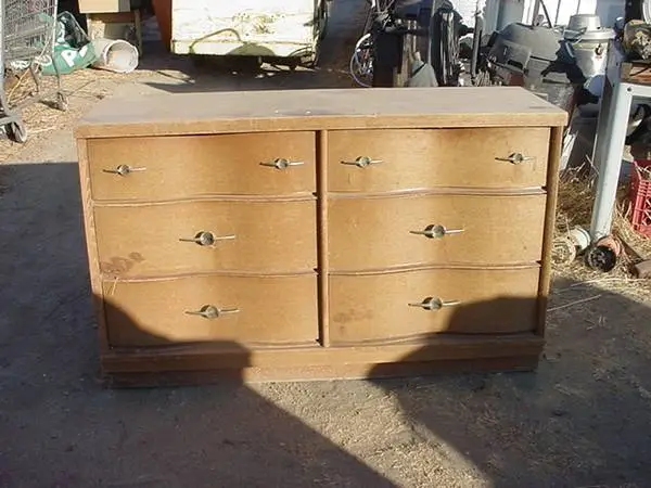 BASSETT 6 drawer dresser serpentine front drawers all wood
