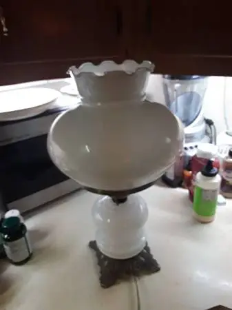 Colonial lamp