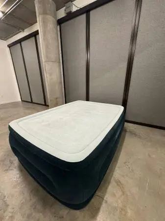 Intex 24 Full Dream Lux Pillow Top Dura-Beam Airbed