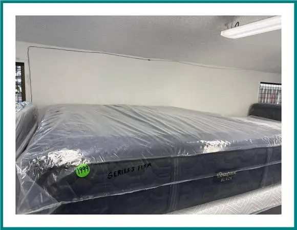King Size Simmons Beautyrest Black Series 3 Mattress & Box Springs Bed