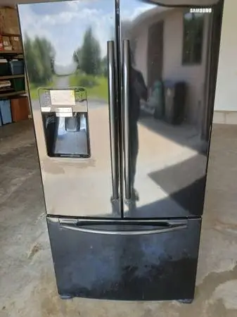 Samsung refrigerator/ freezer
