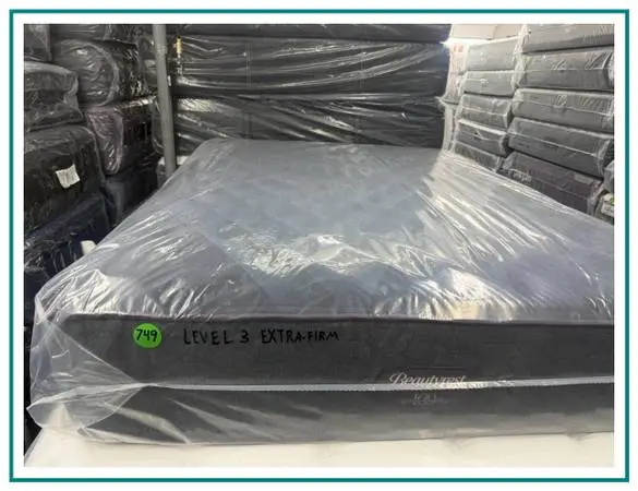 QUEEN SIZE SIMMONS BEAUTYREST WORLD CLASS LEVEL 3 MATTRESS & BOX BED