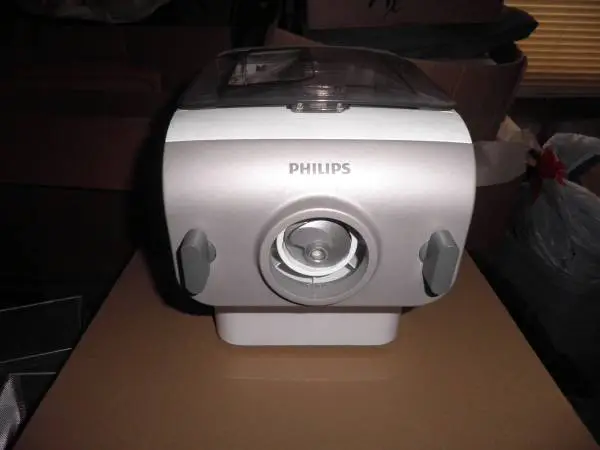 Philips Premium Collection Electric Pasta and Noodle Maker | White - H