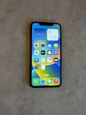 IPHONE XS MAX 64GB UNLOCKED LIKE NEW CONDITON