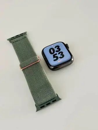 Apple Watch S8 41MM, Graphite Stainless Steel. Factory Unlocked