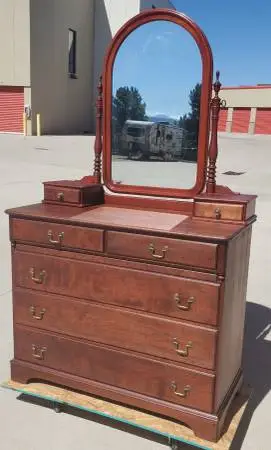 Pennsylvania House Reproduction Chest of Drawers with Mirror