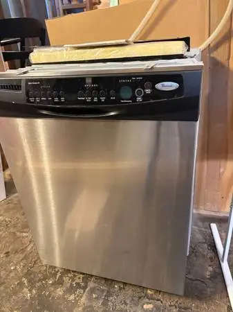 Whirlpool SS dishwasher