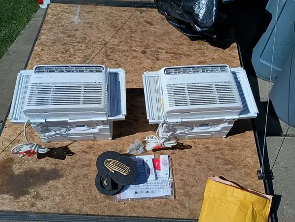 2 Fridgedair Air conditioning window units