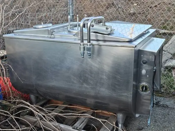 200 gal Stainless Dairy Tank Ttitanium Heat Exchanger