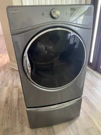 Whirlpool Large Capacity Electric Dryer w/ Steam Refresh Works Great!