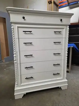 Lexington White Wooden 6 Drawer Tallboy Dresser