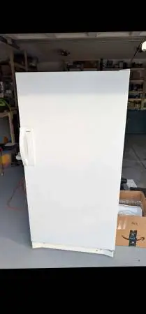 KENMORE FREEZER EXCELLENT CONDITION AND VERY CLEAN