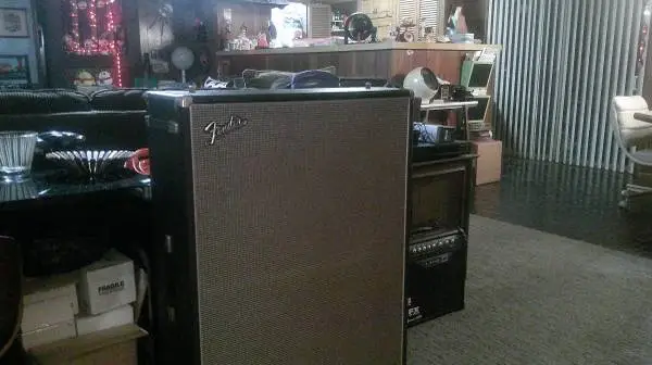 Vintage Fender 2-12 Speaker Cabinet