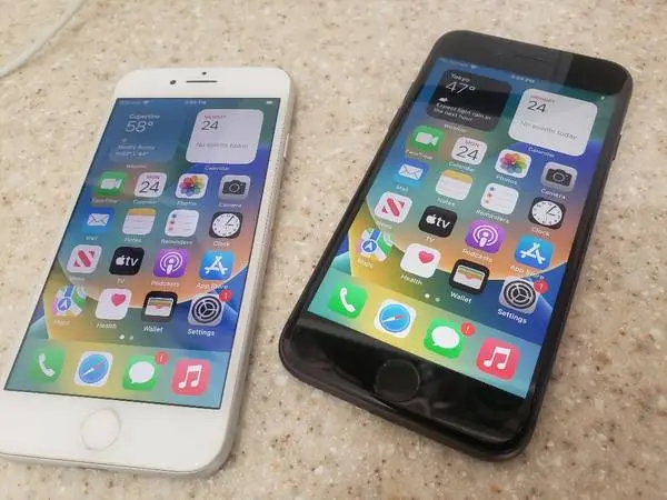 Apple Iphone 8 Unlocked 64gb Black or White