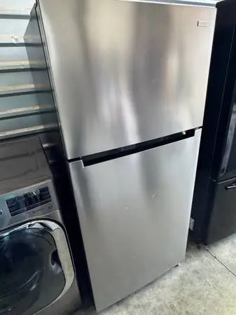Vissani refrigerator top bottom door 18 cu.ft