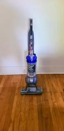 DYSON Ball Animal w/Attachments