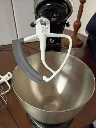 Kitchen Aid tilt head stand mixer and