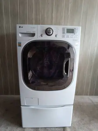 LG WASHER WORKS FANTASTIC