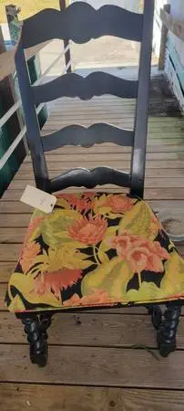 6 VINTAGE LADDERBACK DINING CHAIRS