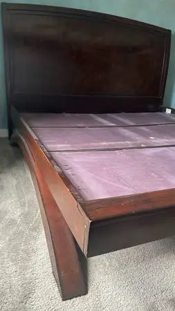 Huntington furniture king size dark wood sleigh bed frame L80”*W76”(address