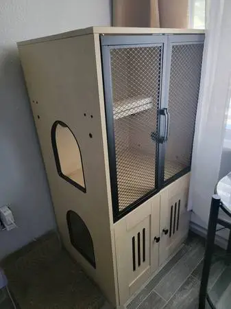 Cat enclosure