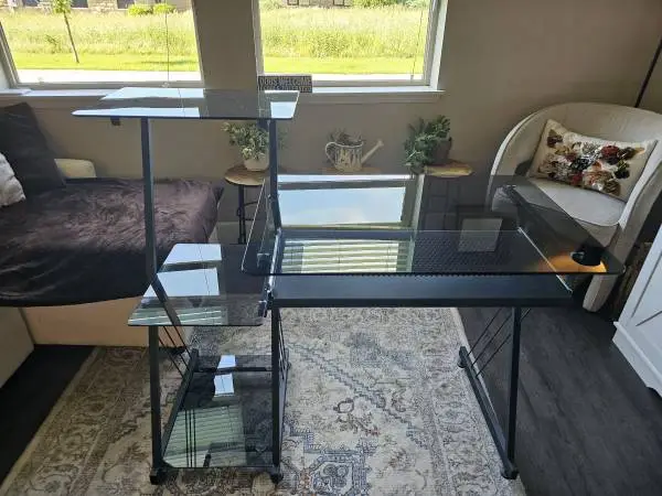 Excellent Condition Glass Desk