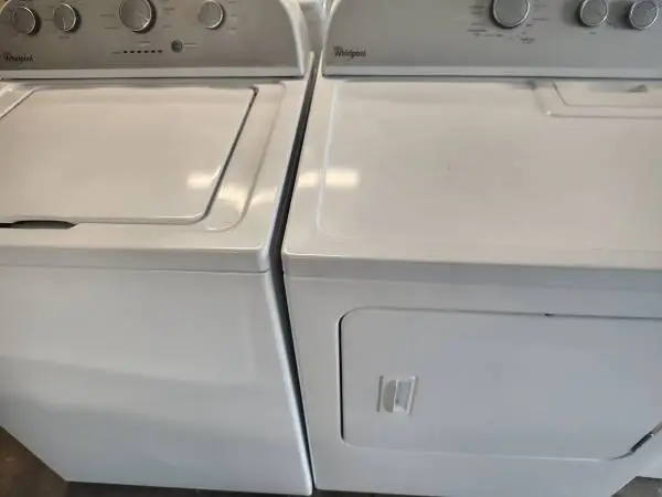 Good working clean looking matching whirlpool washer and dryer set