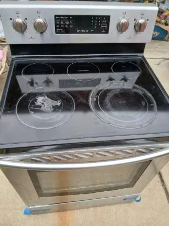 SAMSUNG electric stove