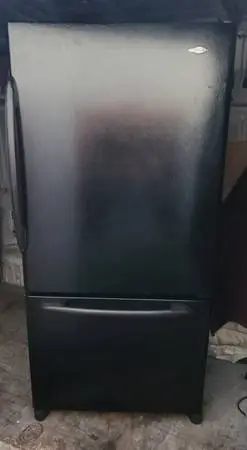MAYTAG REFRIGERATOR FRIDGE BLACK EXCELLENT CONDITION AND VERY CLEAN