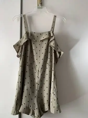 NWT Womens She and Sky Sleeveless Olive Polka Romper Dot Large