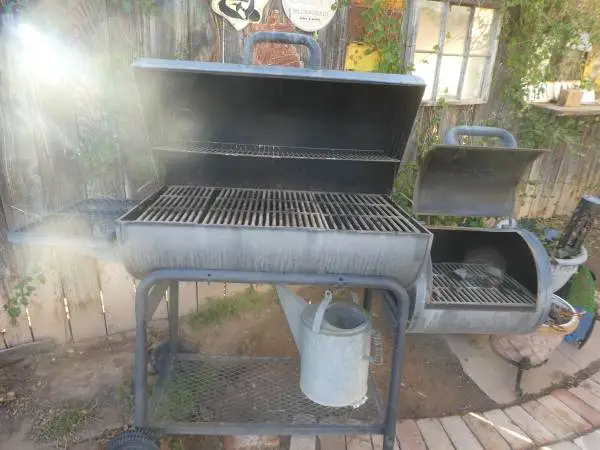 GRILL / SMOKER