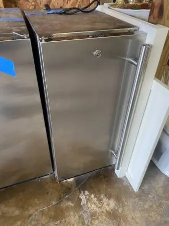 SS Outdoor Undercounter U-Line Refrigerator Model #U-2115RSOD-01 Used