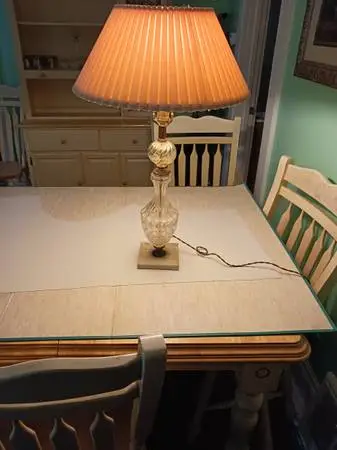 MARBEL BASE LAMP