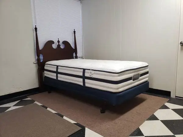 Twin size set - can DELIVER almost anywhere for $20 extra