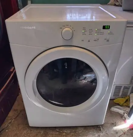 ELECTRIC DRYER FRIGIDAIRE SUPER CAPACITY STACKABLE