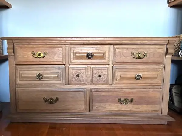 Dresser Bedside Tables Set